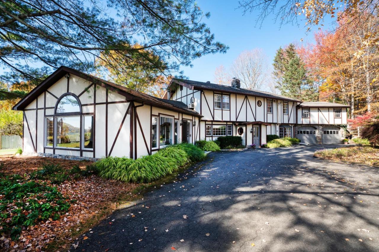 Country Lake House Nestled Between Vineyards Warren Esterno foto